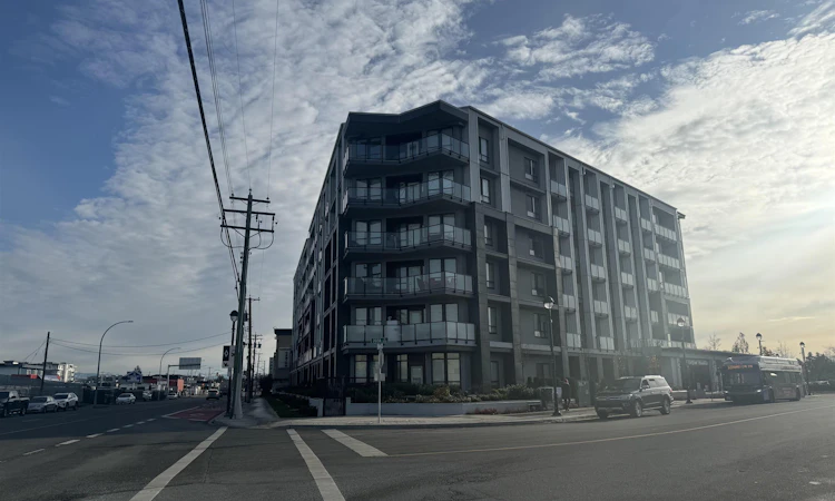 401-20360 Logan Avenue