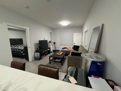 401-20360 Logan Avenue - 3