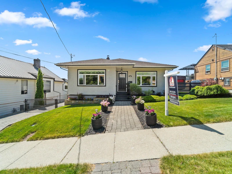 358 Alberta Street, New Westminster BC V3L 3J5