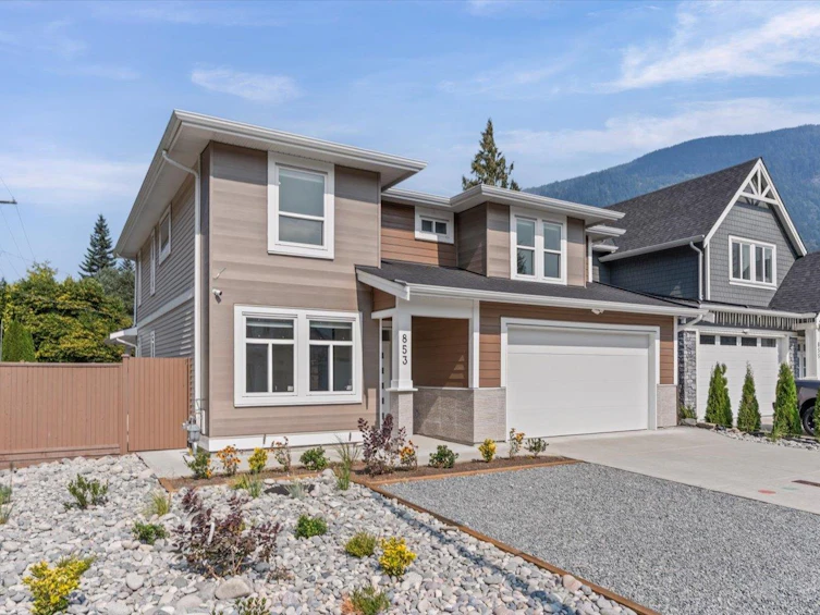 853 Willow Place, Harrison Hot Springs, BC, V0M 1K0