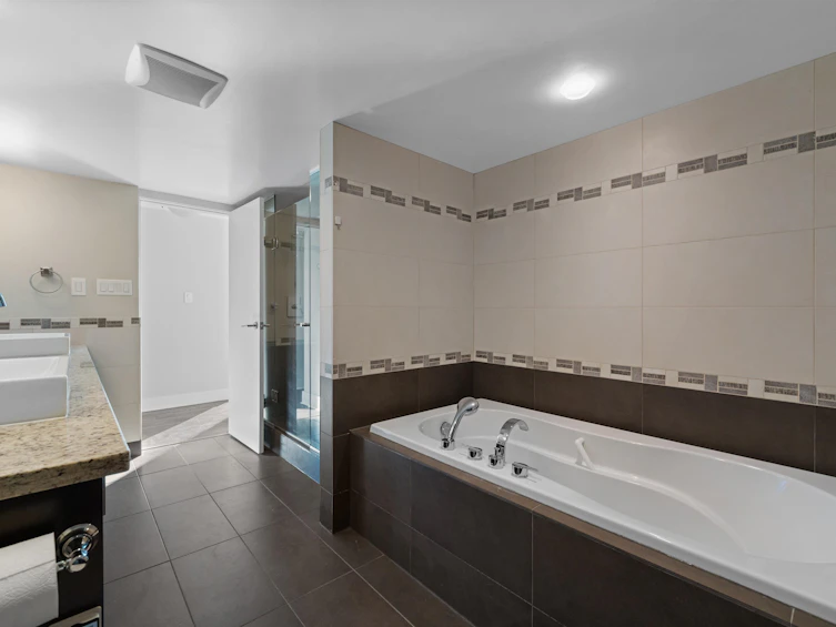 2303-1415 W Georgia Street, Vancouver, BC, V6G 3C8 - 25
