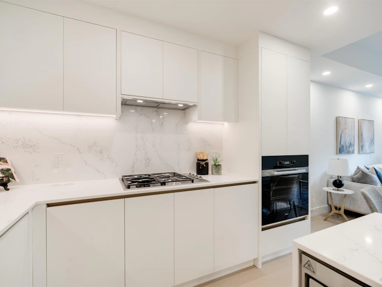 208-918 W 32nd Street, Vancouver, BC, V5Z 2K2 - 5