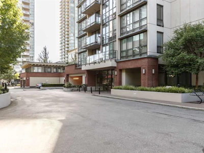 301-2959 Glen Drive - 2