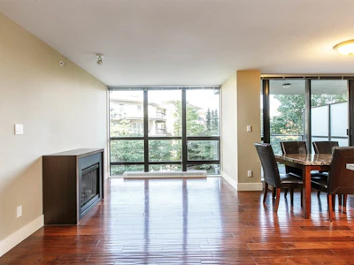 301-2959 Glen Drive - 4