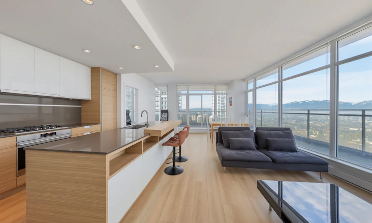 3503-4688 Kingsway