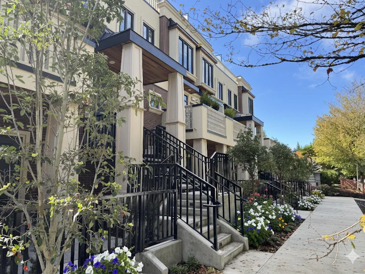 103-918 W 32nd Avenue, Vancouver, BC, V5Z 2K2