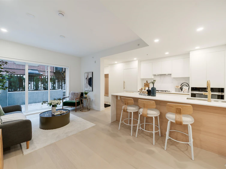 110-918 W 32rd Avenue, Vancouver, BC, V5Z 2K2 - 2