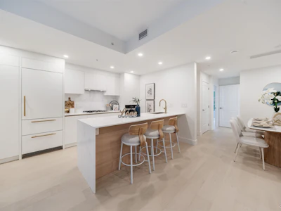 110-918 W 32rd Avenue - 4