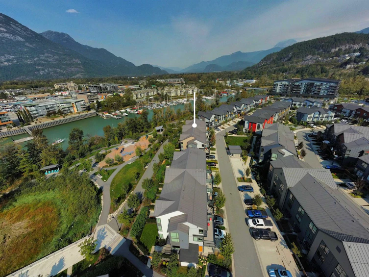 38053 Helm Way, Squamish, BC, V8B 2A1 - 18