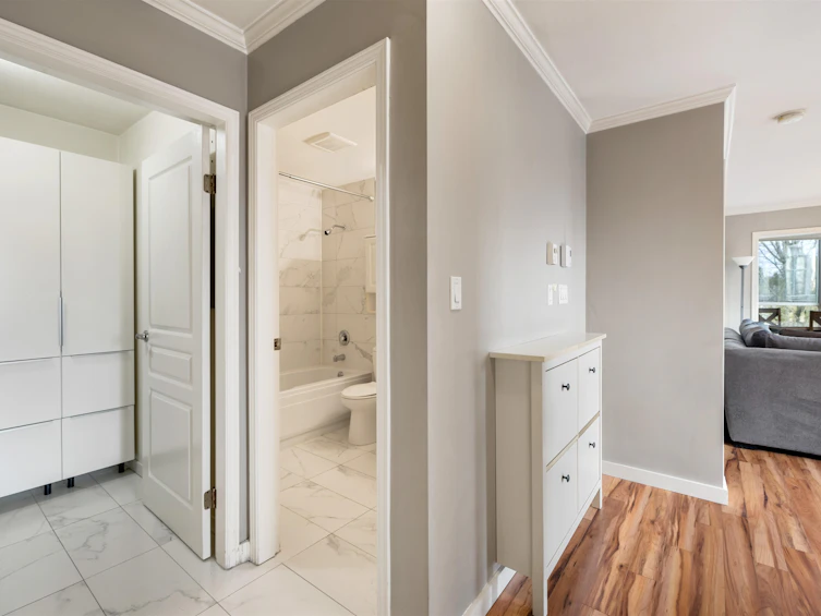 407-8460 Jellicoe Street, Vancouver, BC, V5S 4S8 - 2