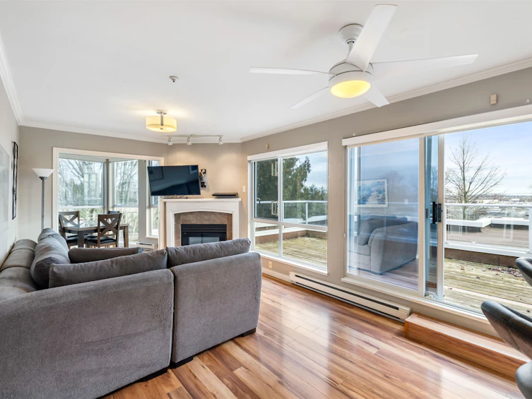407-8460 Jellicoe Street, Vancouver, BC, V5S 4S8 - 8