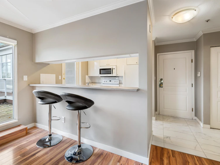 407-8460 Jellicoe Street, Vancouver, BC, V5S 4S8 - 6