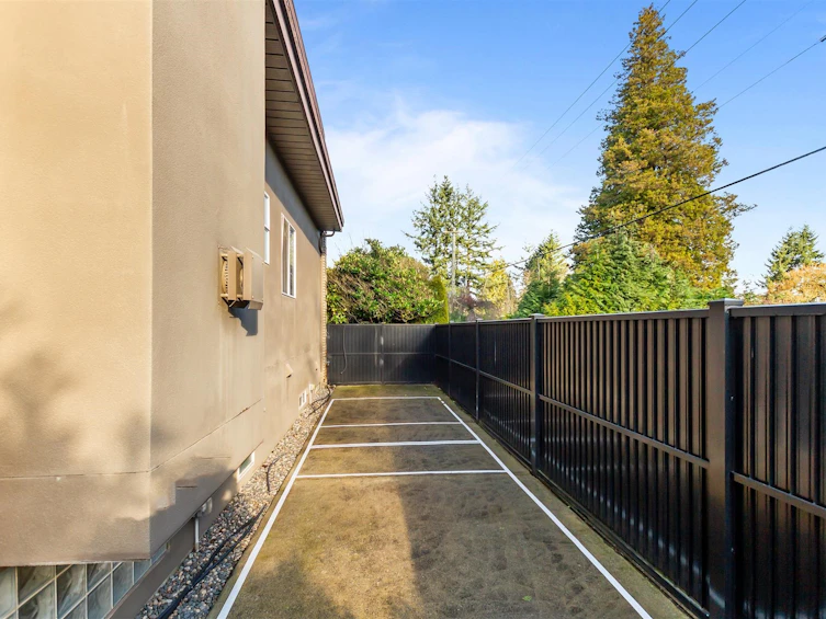 1028 W 51st Avenue, Vancouver, BC, V6P 1C3 - 28