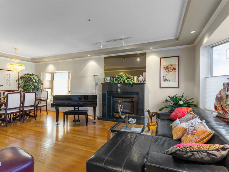 1028 W 51st Avenue, Vancouver, BC, V6P 1C3 - 2