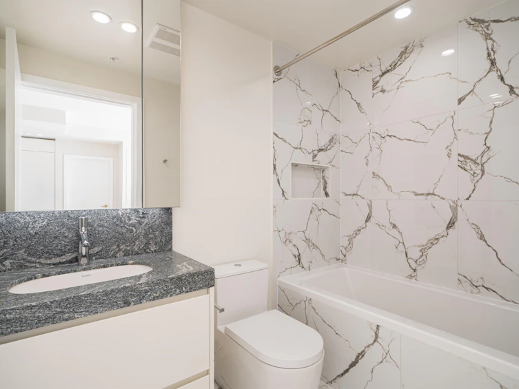 303-3668 W 10th Avenue, Vancouver, BC, V6R 0G4 - 25