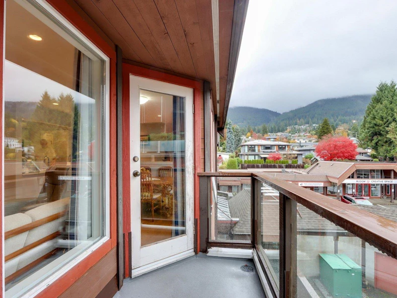 304 - 3711 Delbrook Avenue, North Vancouver BC V7N 3Z4