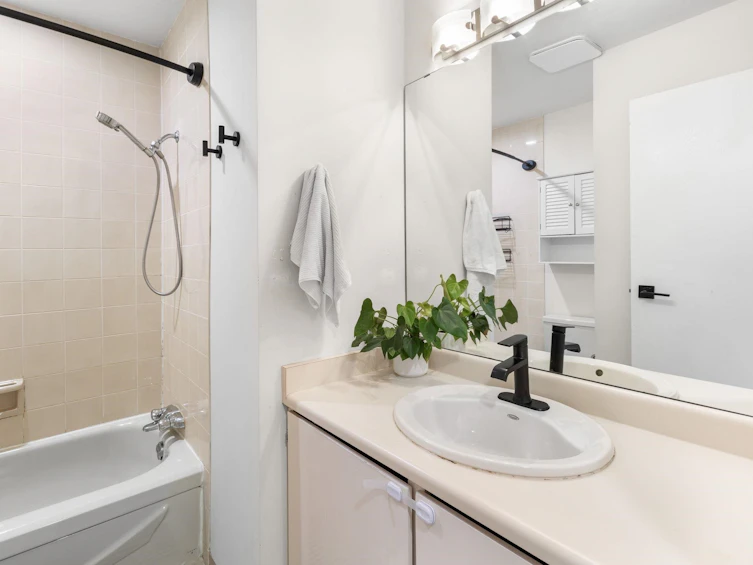 408-1363 Clyde Avenue, West Vancouver, BC, V7T 2W9 - 16