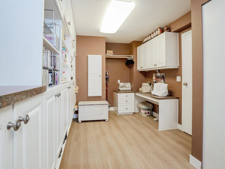 2475 Norcrest Court, Burnaby, BC, V3J 1C7 - 16