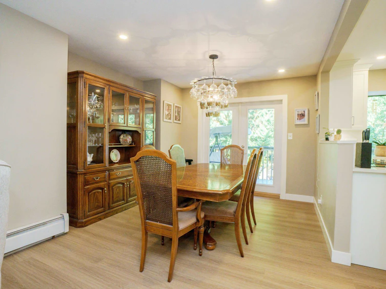 2475 Norcrest Court, Burnaby, BC, V3J 1C7 - 11