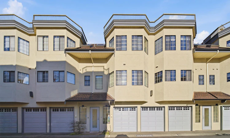21-8591 Blundell Road