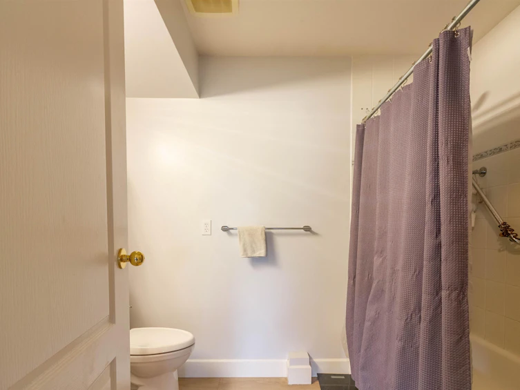 2115 Berkshire Crescent, Coquitlam, BC, V3E 3N4 - 30