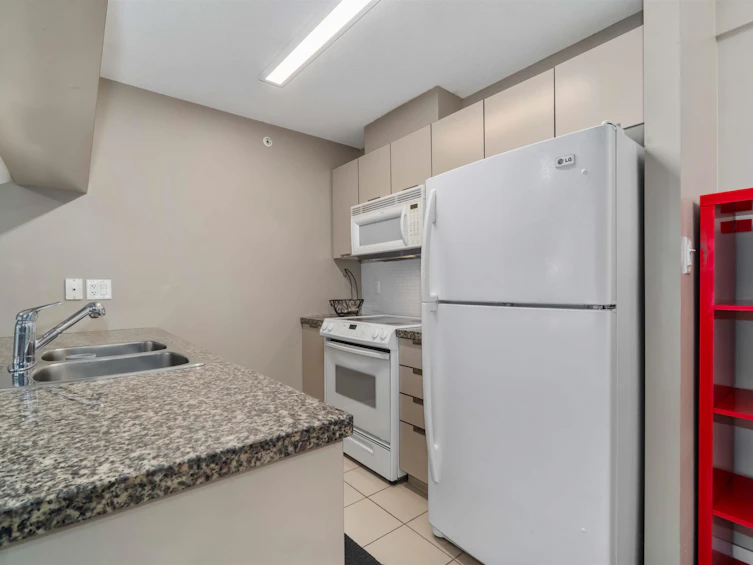 613-1082 Seymour Street, Vancouver, BC, V6B 1X9 - 13