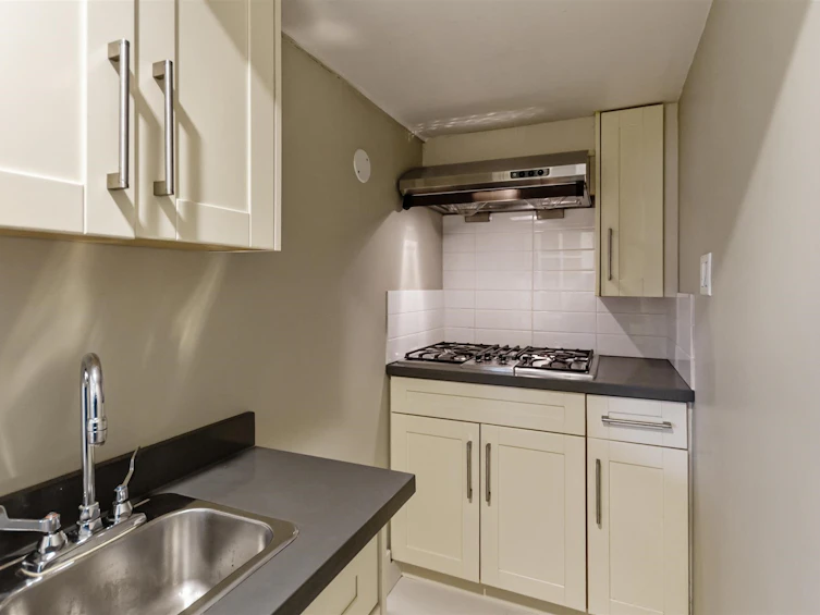 1995 Sasamat Place, Vancouver, BC, V6R 4A3 - 9