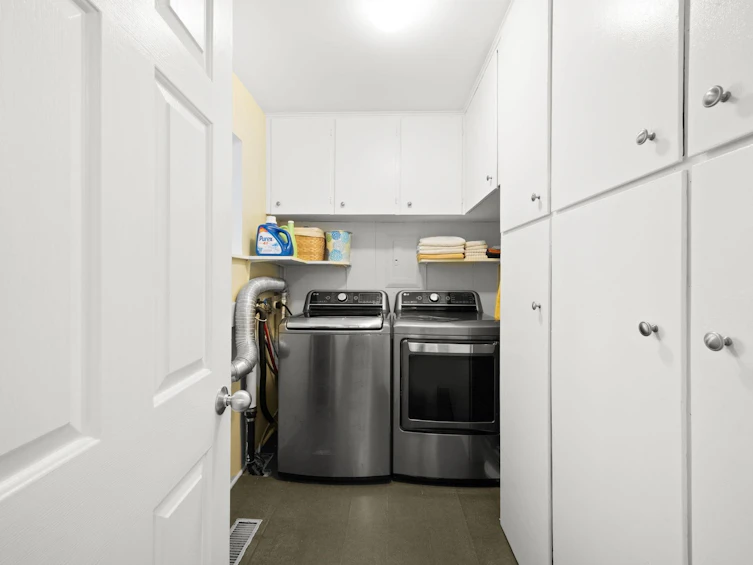 9585 Dawson Crescent, Delta, BC, V4C 5H1 - 11