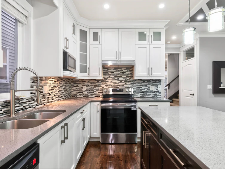 14118 60a Avenue, Surrey, BC, V3X 0G1 - 14