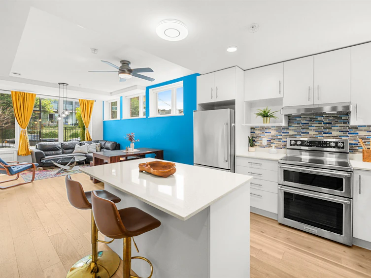 TH5-2137 Chesterfield Avenue, North Vancouver, BC, V7M 2P7 - 2