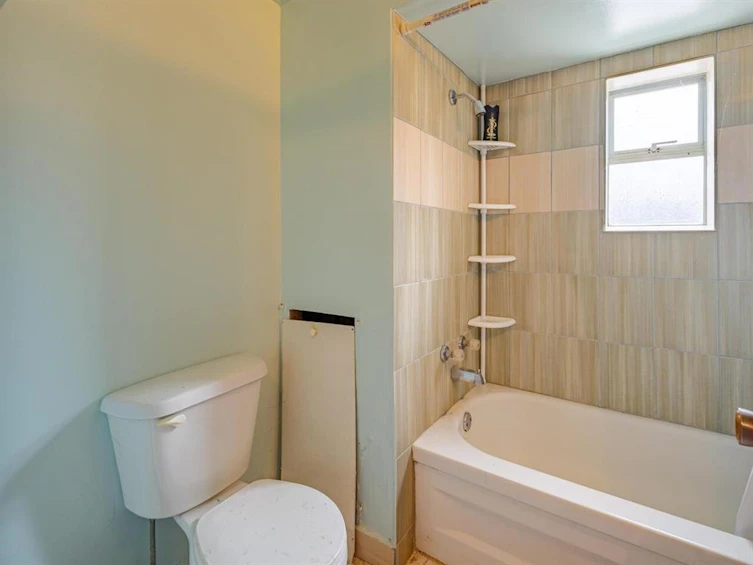 3687 E 26th Avenue, Vancouver, BC, V5R 1M6 - 13
