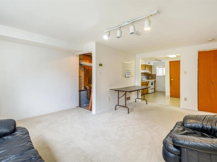 3687 E 26th Avenue, Vancouver, BC, V5R 1M6 - 7