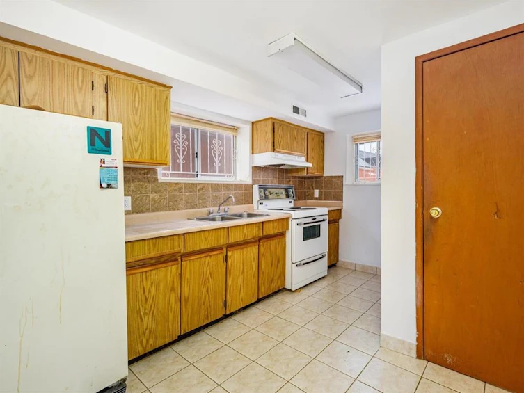 3687 E 26th Avenue, Vancouver, BC, V5R 1M6 - 9