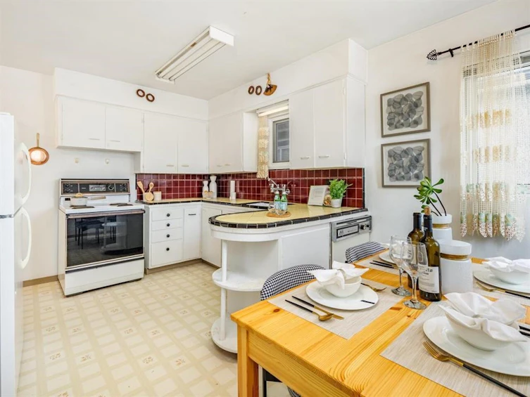 3687 E 26th Avenue, Vancouver, BC, V5R 1M6 - 8