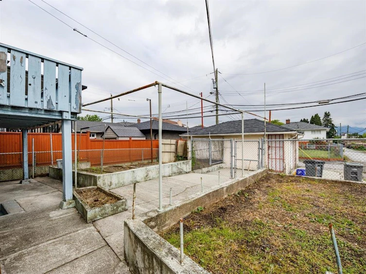 3687 E 26th Avenue, Vancouver, BC, V5R 1M6 - 17