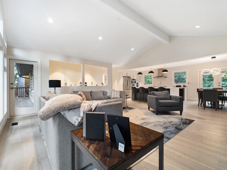 2488 Belloc Street, North Vancouver, BC, V7H 2L1 - 6