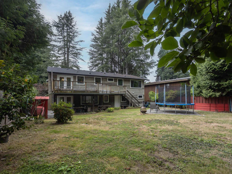 2488 Belloc Street, North Vancouver, BC, V7H 2L1 - 32