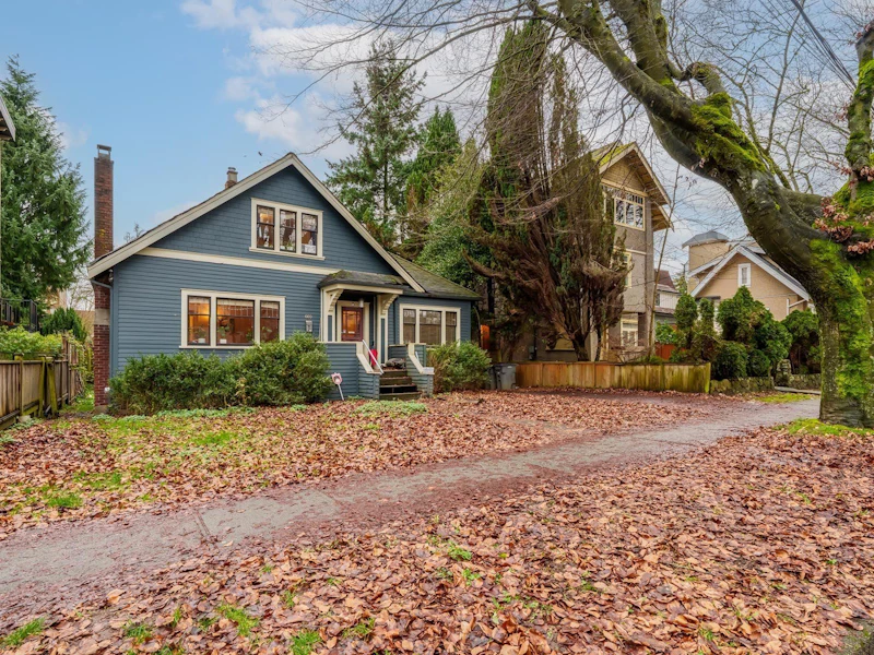 660 W 13th Avenue, Vancouver BC V5Z 1N9