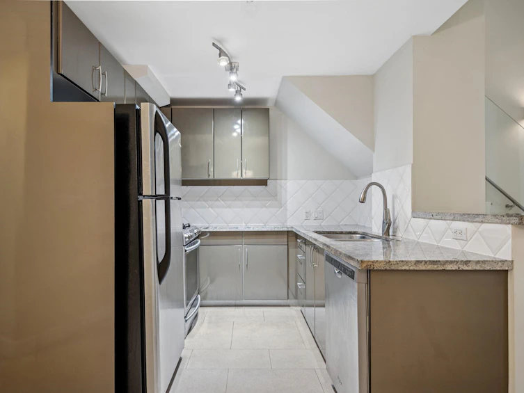 621 Jervis Street, Vancouver, BC, V6E 3M5 - 8