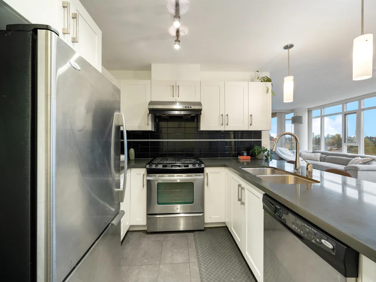 907-7090 Edmonds Street, Burnaby, BC, V3N 0C6 - 7