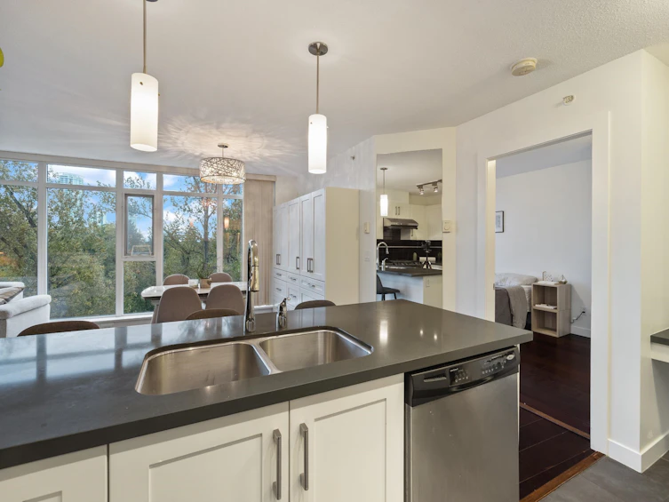 907-7090 Edmonds Street, Burnaby, BC, V3N 0C6 - 9