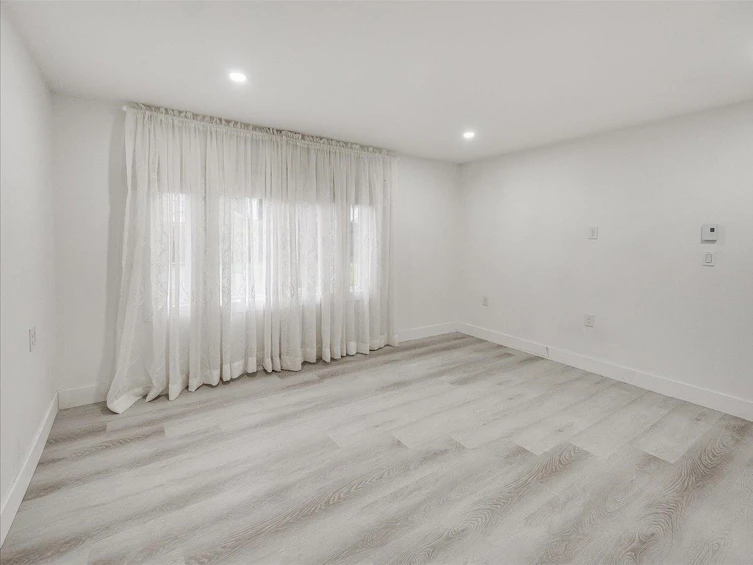 9335 152a Street, Surrey, BC, V3R 0E6 - 23