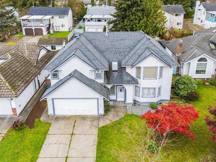 9335 152a Street, Surrey, BC, V3R 0E6