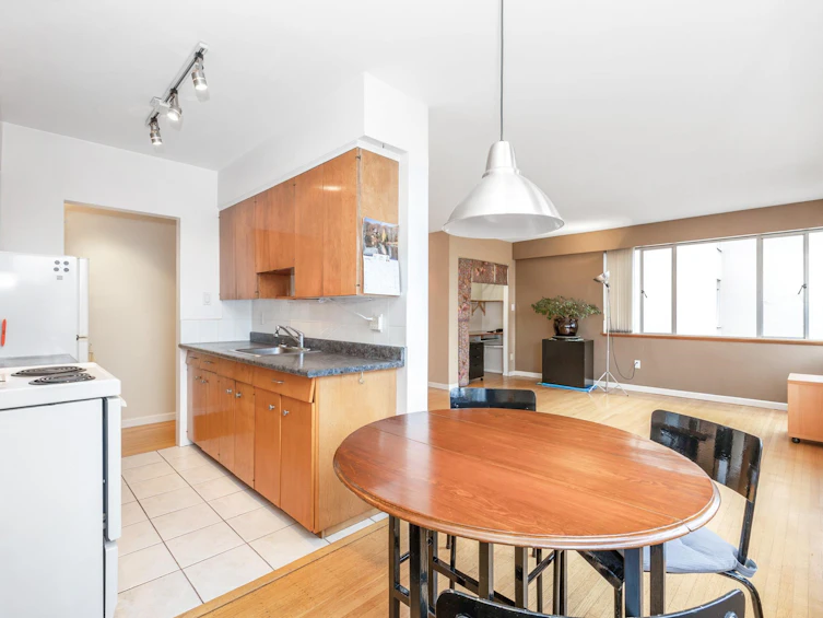 401-1315 Cardero Street, Vancouver, BC, V6G 2J2 - 10