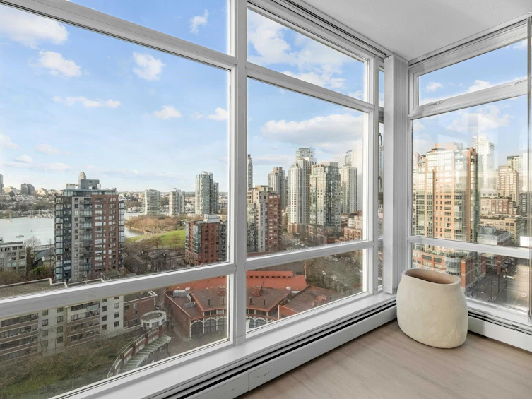 2106-1199 Marinaside Crescent, Vancouver, BC, V6Z 2Y2 - 8