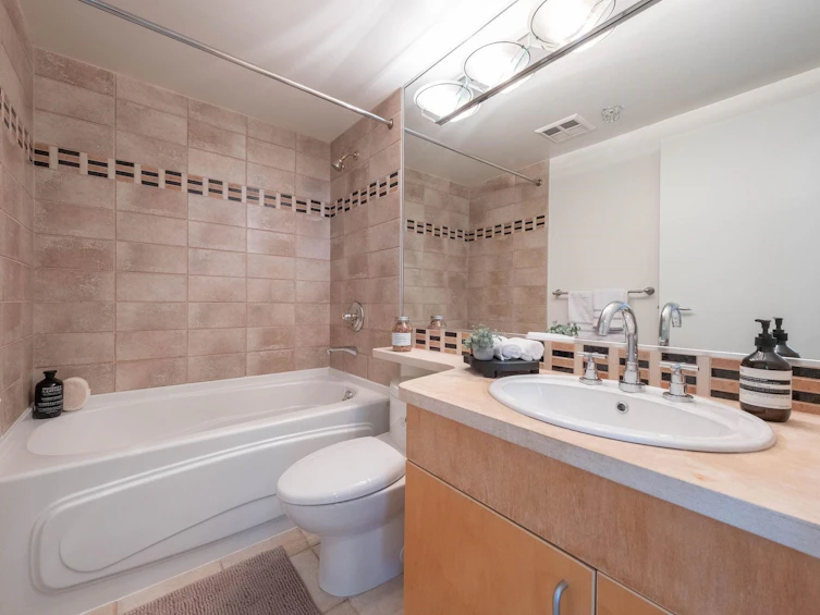 2106-1199 Marinaside Crescent, Vancouver, BC, V6Z 2Y2 - 24