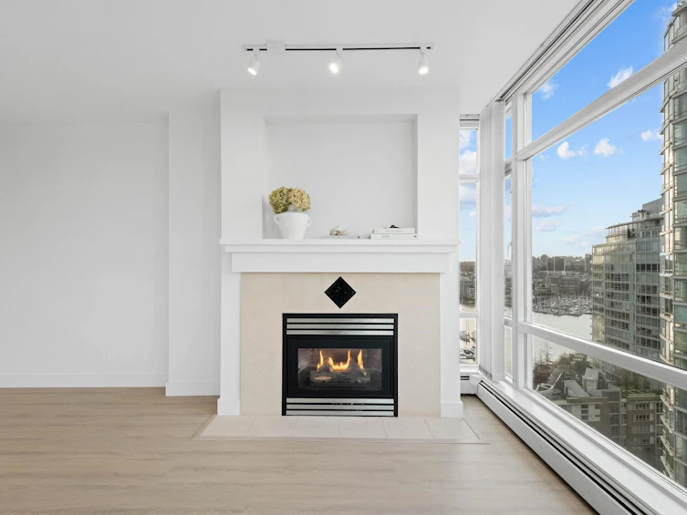 2106-1199 Marinaside Crescent, Vancouver, BC, V6Z 2Y2 - 7