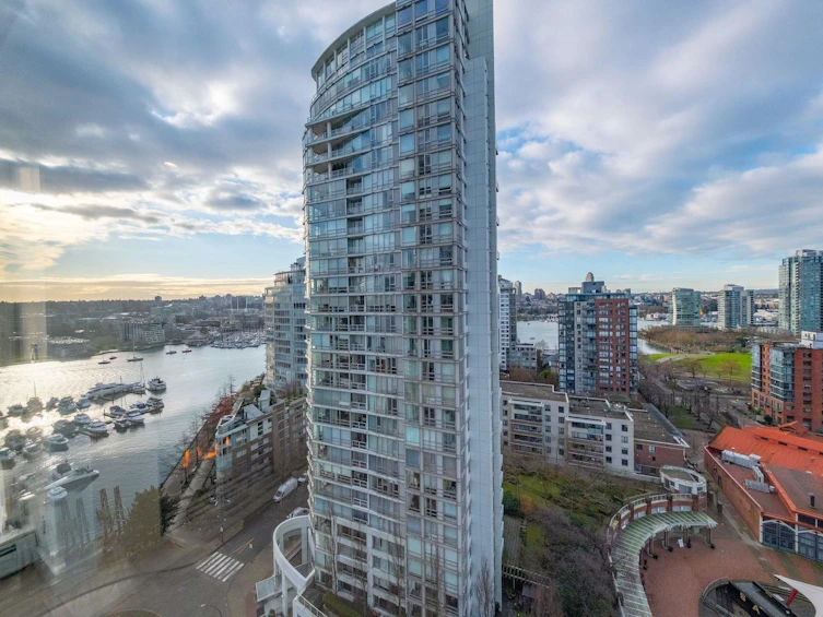2106-1199 Marinaside Crescent, Vancouver, BC, V6Z 2Y2 - 31