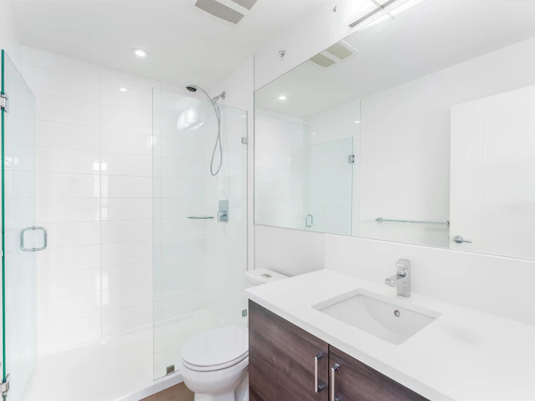 410-13919 Fraser Highway, Surrey, BC, V3T 4E6 - 6