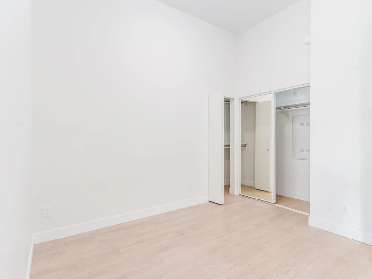 410-13919 Fraser Highway, Surrey, BC, V3T 4E6 - 8